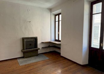 Stanza non arredata - Four-room apartment via Emile Chanoux, 132, Chatillon - photo 2