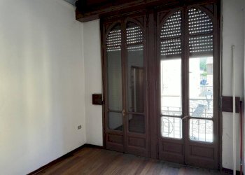 Stanza non arredata - Four-room apartment via Emile Chanoux, 132, Chatillon - photo 3