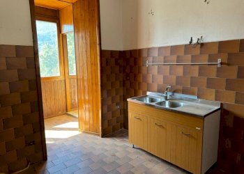 Cucina - Appartamento via Emile Chanoux, 132, Chatillon - foto 7