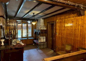 Interno non residenziale - Quadrilocale via Emile Chanoux, 132, Chatillon - foto 3