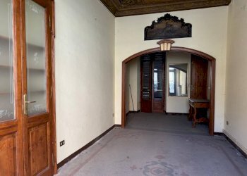 Stanza non arredata - Negozio via Emile Chanoux, 134, Chatillon - foto 3