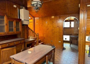 Stanza arredata - Attico via Emile Chanoux, 132, Chatillon - foto 2