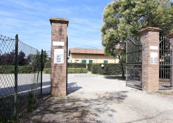 vendesi proprieta con parco e piscina cecina livor - Casale Via Gorizia 39, Cecina - foto 23