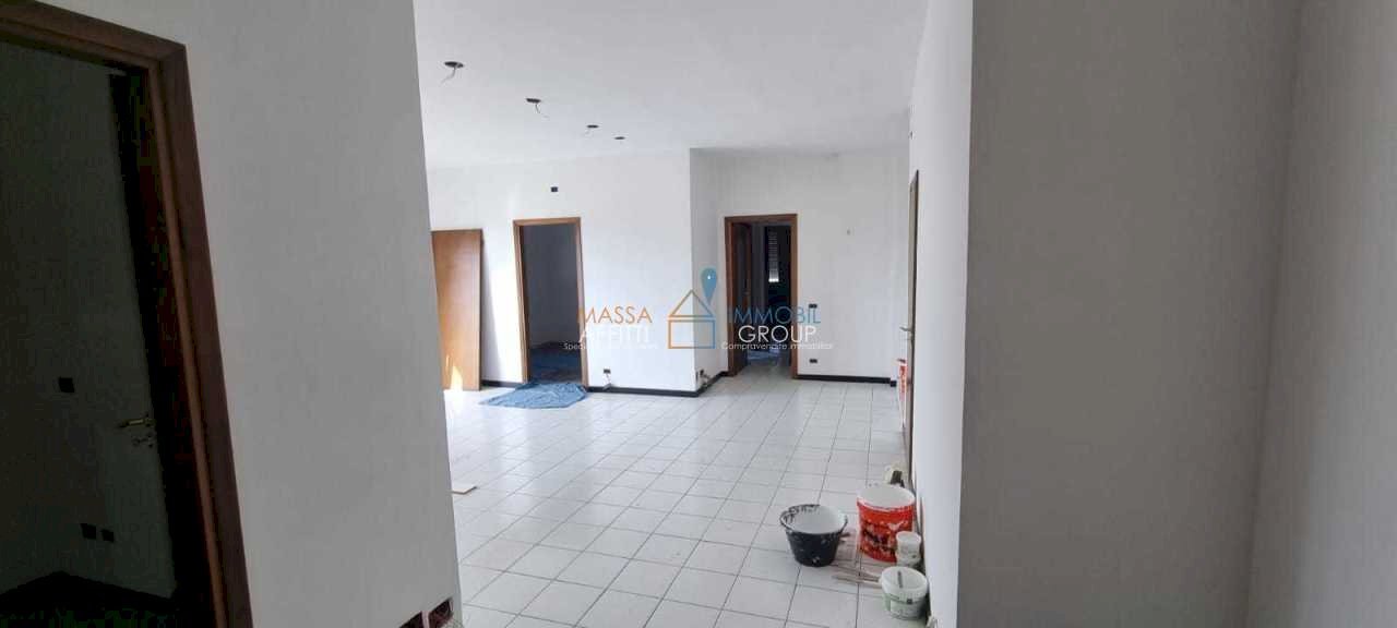 WhatsApp Image 2024-07-31 at 18.11.24 (1).jpeg - Appartamento Via San Giovanni Battista dé la Salle 15, Massa - foto 2