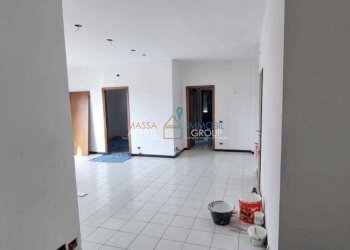 WhatsApp Image 2024-07-31 at 18.11.24 (1).jpeg - Appartamento Via San Giovanni Battista dé la Salle 15, Massa - foto 2