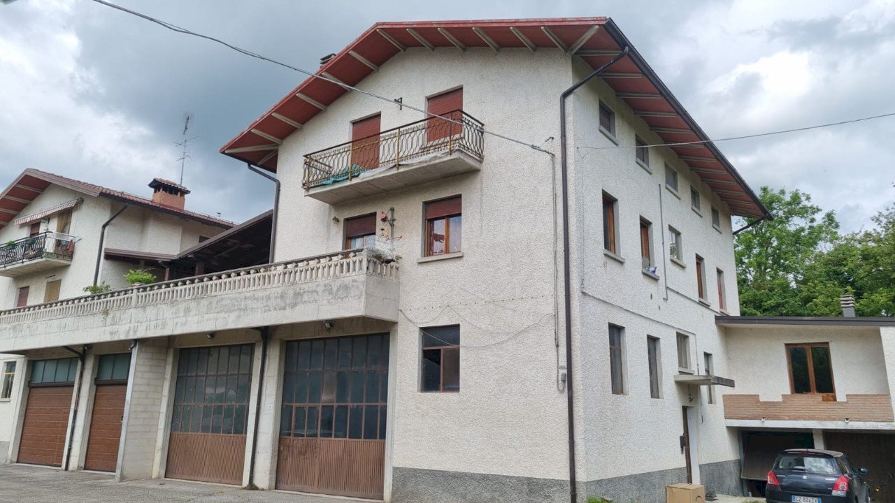 Porzione di casa Carpineti - foto 1