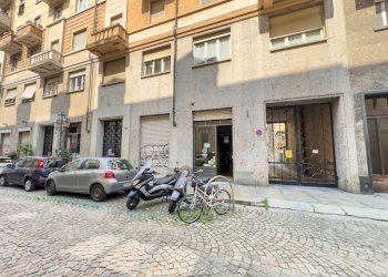 Shop Via San Dalmazzo, Torino (neighborhood Centro) - photo 1