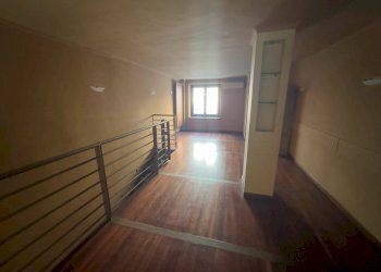 Shop Via San Dalmazzo, Torino (neighborhood Centro) - photo 7