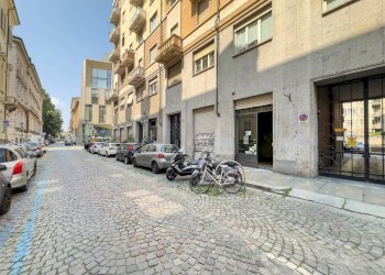 Shop Via San Dalmazzo, Torino (neighborhood Centro) - photo 10