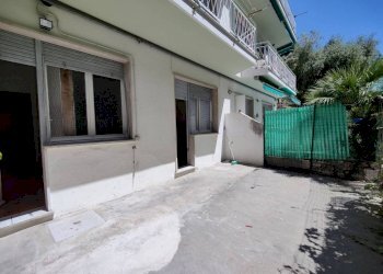 Terrazzo - Bilocale corso Regina Margherita, 31, Ospedaletti - foto 2