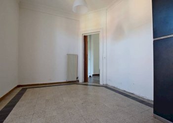 Camera da letto - Appartamento via Roma, 9, Roccaforte Mondovì - foto 7