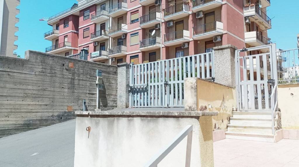 Prospetto - Box via Ammiraglio Caracciolo, Catania - photo 3