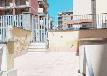 Prospetto - Box via Ammiraglio Caracciolo, Catania - foto 2