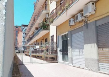 Androne Condominiale - Box via Ammiraglio Caracciolo, Catania - foto 4