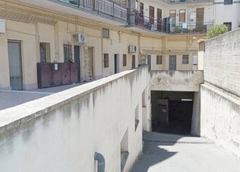 Androne Condominiale - Box via Ammiraglio Caracciolo, Catania - foto 8