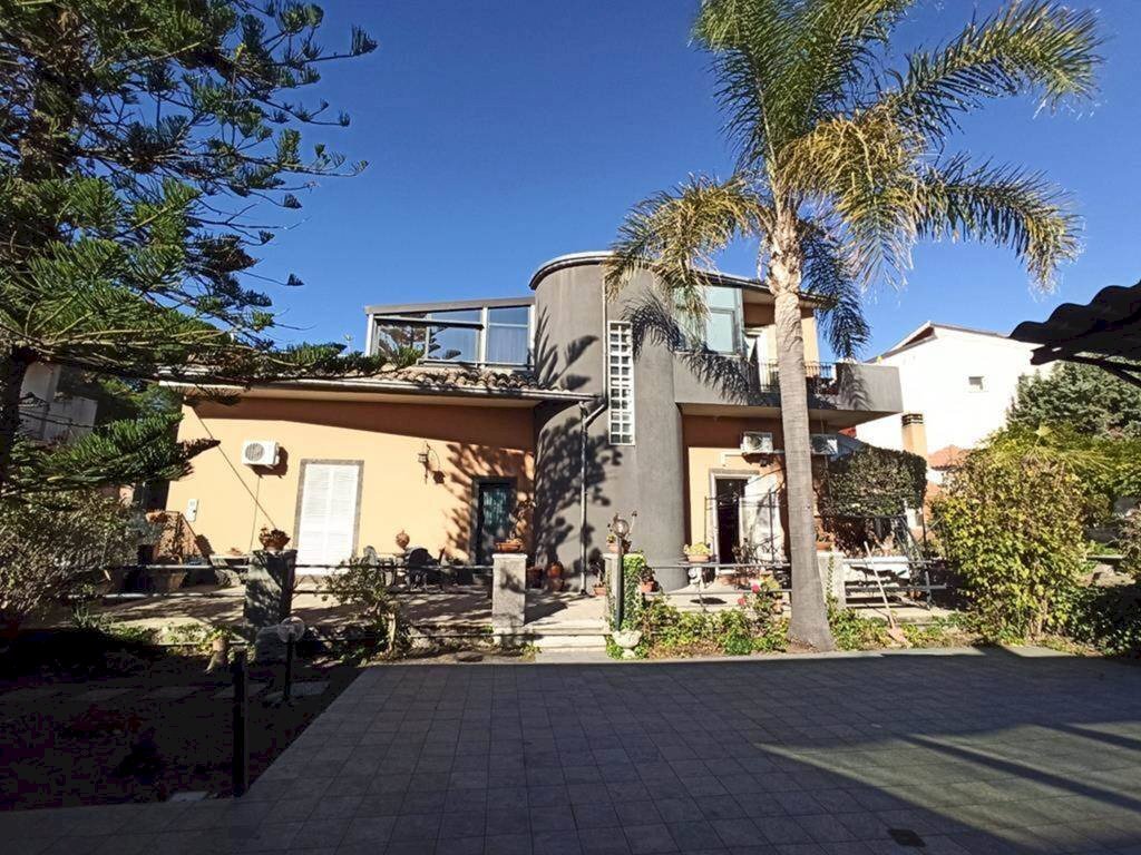 Prospetto - Villa via Etnea, Mascalucia - foto 1