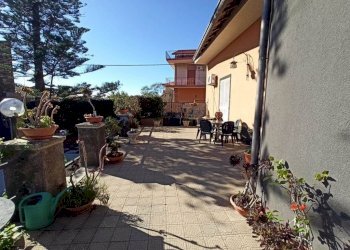 Prospetto - Villa via Etnea, Mascalucia - foto 2