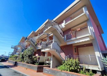 Facciata - Bilocale via Altarellazzo, Acireale - foto 9