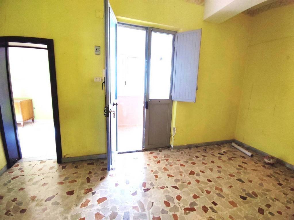 Soggiorno - Trilocale via Palermo, Catania - foto 2