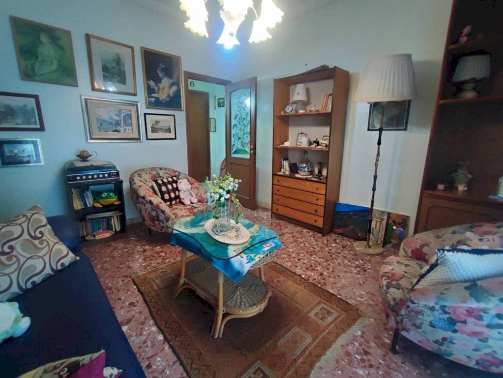 Soggiorno - Four-room apartment largo Bordighera, Catania - photo 2