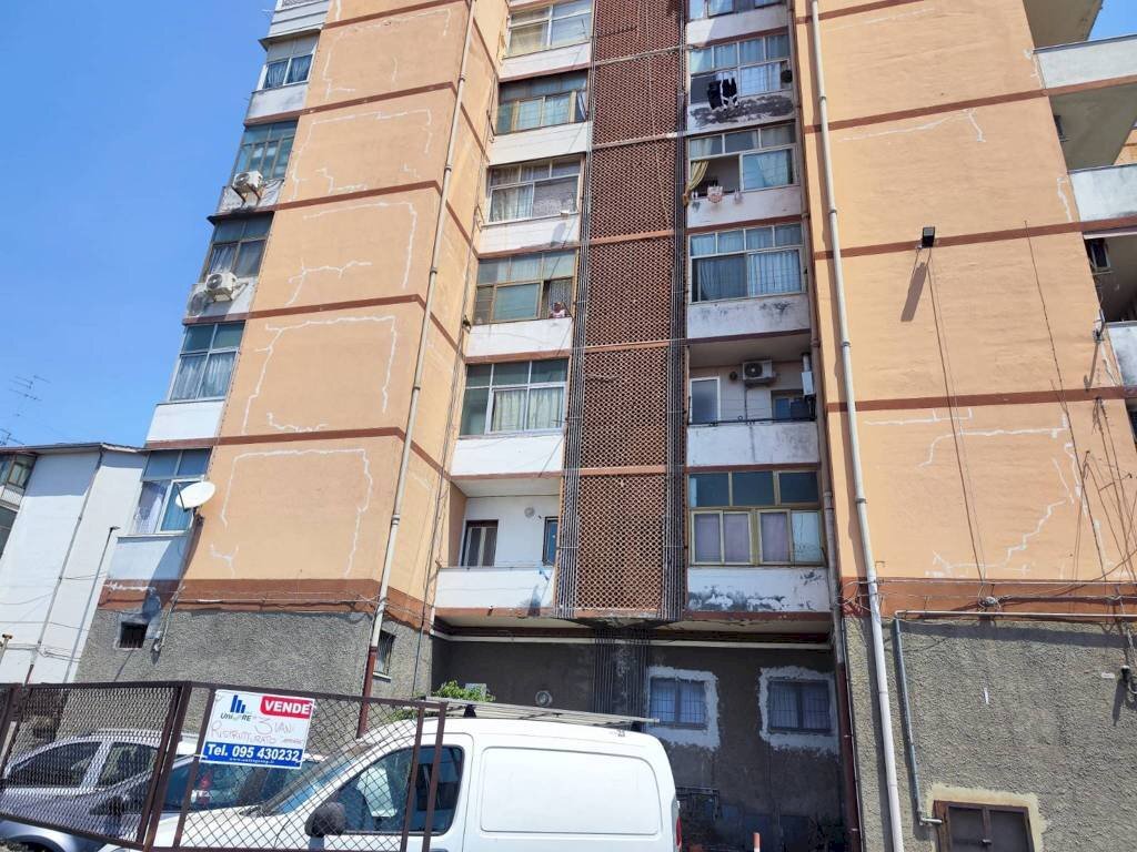 Facciata - Trilocale via Palermo, Catania - foto 2