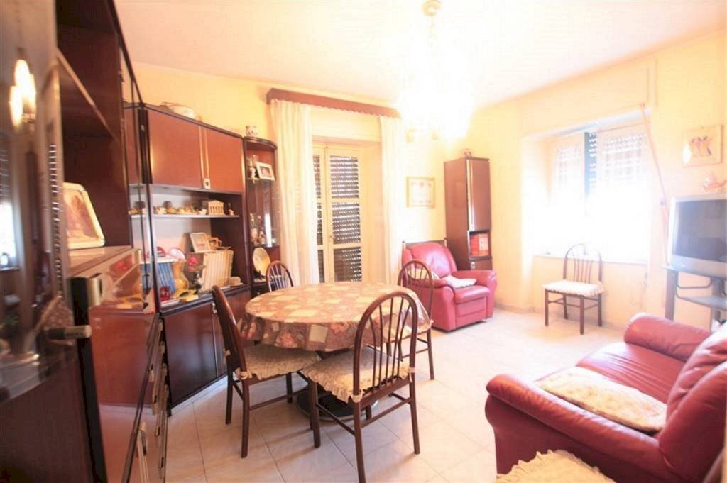 soggiorno - Trilocale piazza Palestro, Catania - foto 1