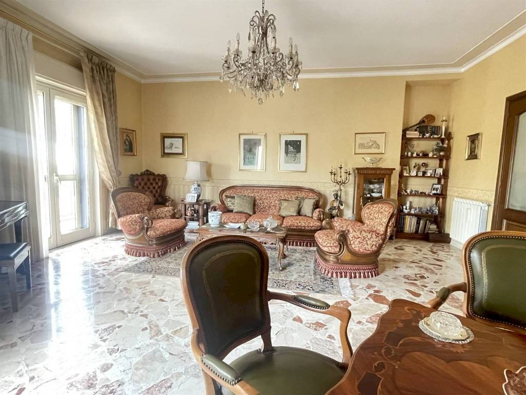 Soggiorno - Appartamento via del Bosco, Catania - foto 2