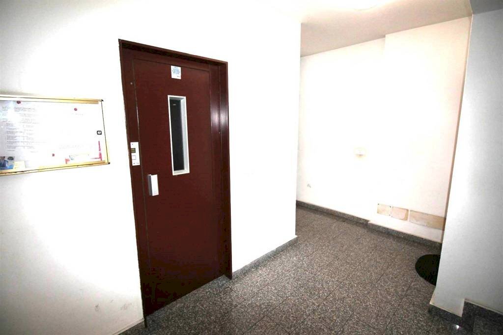 Ascensore - Four-room apartment via Claudio Arezzo, Catania - photo 2