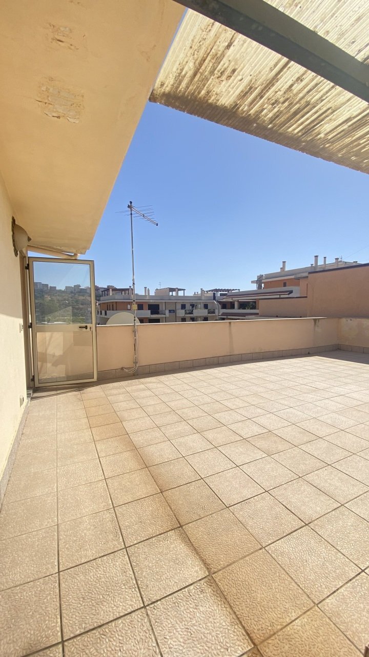 IMG_3974.jpg - Villa Via Spirito Santo 289, Reggio di Calabria - photo 2