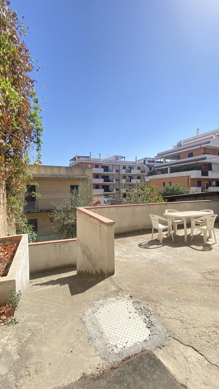 IMG_3928.jpg - Villa Via Spirito Santo 289, Reggio di Calabria - photo 3