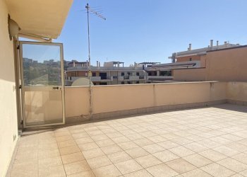 IMG_3974.jpg - Villa Via Spirito Santo 289, Reggio di Calabria - photo 2