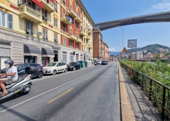 esterno 3.jpg - Commercial Premises Via Piacenza 100, Genova - photo 4