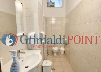 WhatsApp Image 2024-08-01 at 18.40.28 (6)_risultat - Commercial Premises Via Lazio 21A, Lecce - photo 7