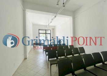 WhatsApp Image 2024-08-01 at 18.40.29 (3)_risultat - Commercial Premises Via Lazio 21A, Lecce - photo 13