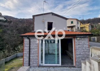 Casa indipendente Podenzana - foto 9