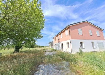Independent house Via Torrazza, Cotignola - photo 1