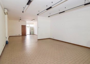 Shop Reggio nell'Emilia - photo 2