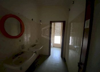 Appartamento Piazza Maestri dell'Artigianato, Savona (zona Centro) - foto 9