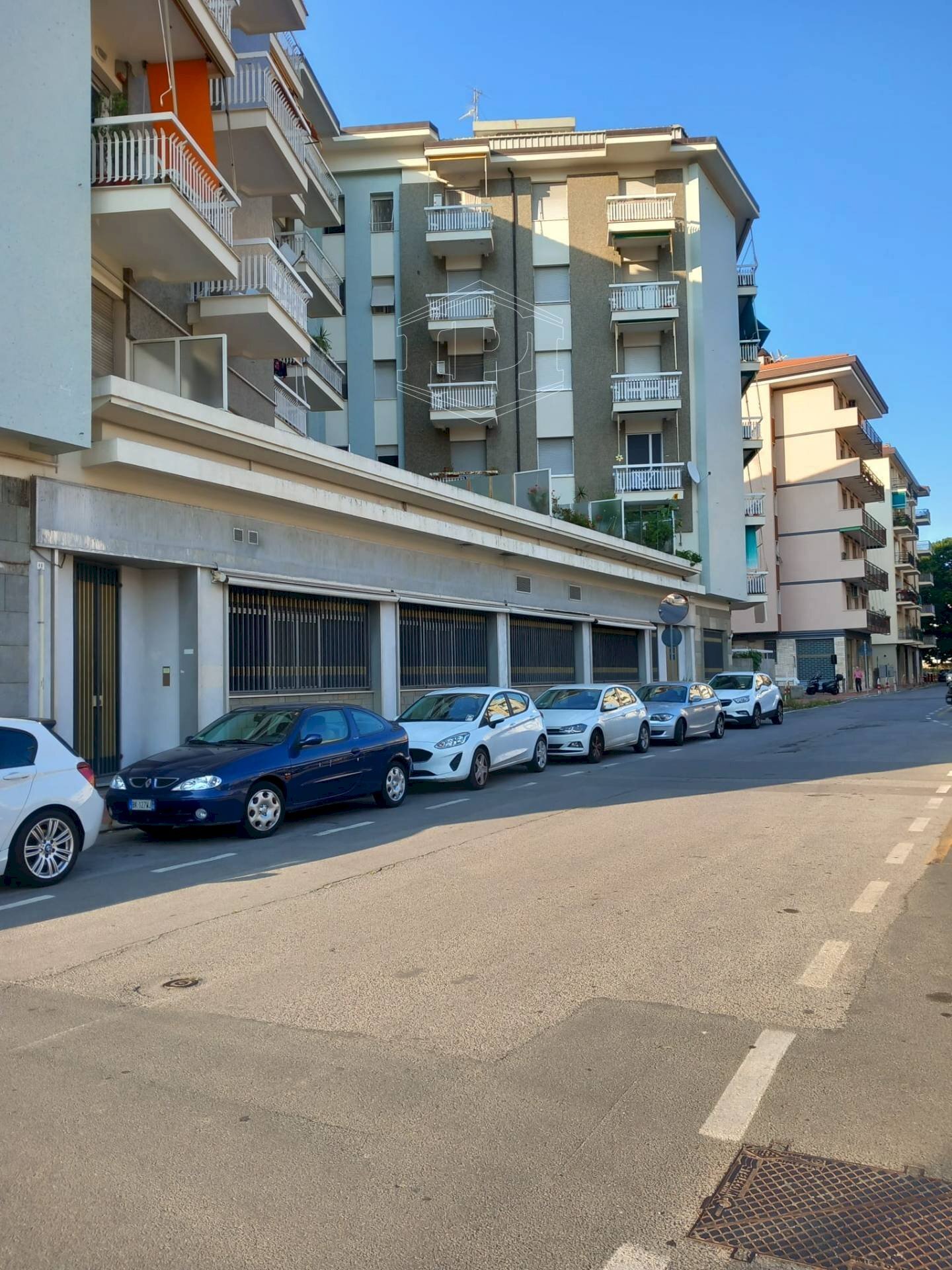 Locale Commerciale Via Scarpa, Savona (zona Centro) - foto 1