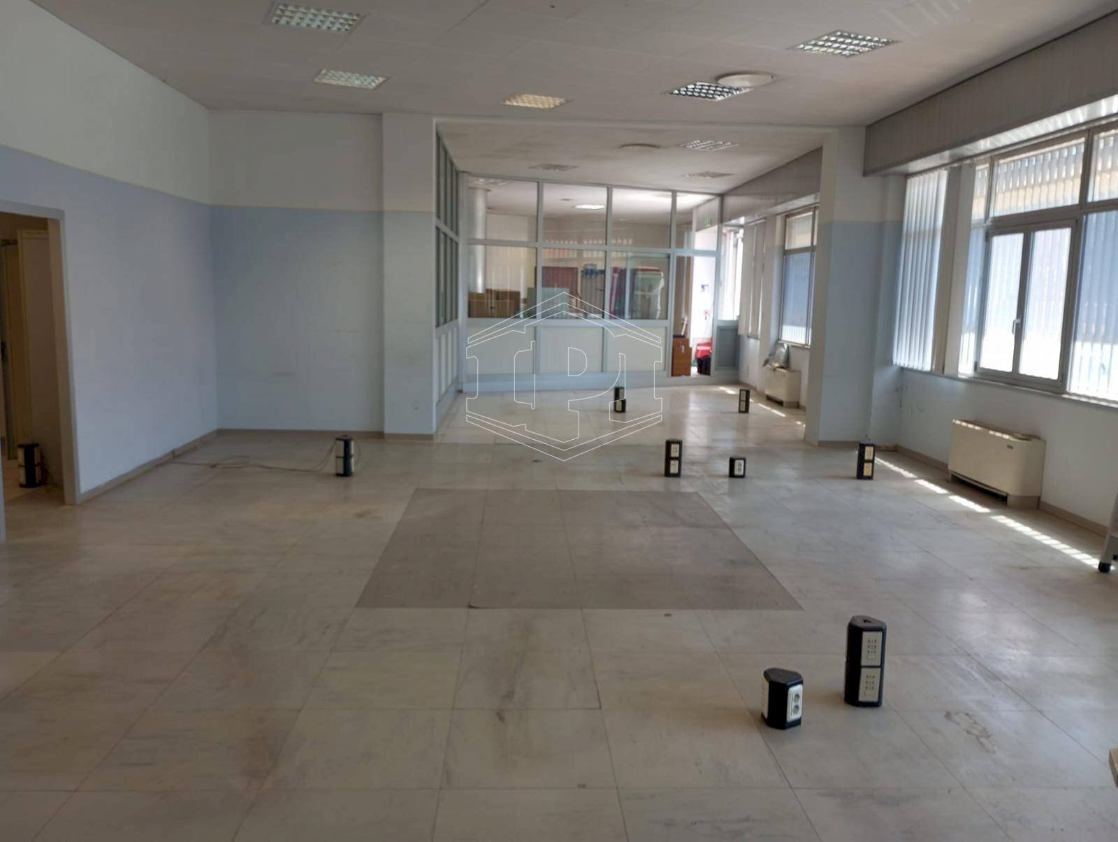 Locale Commerciale Via Scarpa, Savona (zona Centro) - foto 3