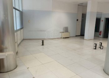 Locale Commerciale Via Scarpa, Savona (zona Centro) - foto 6