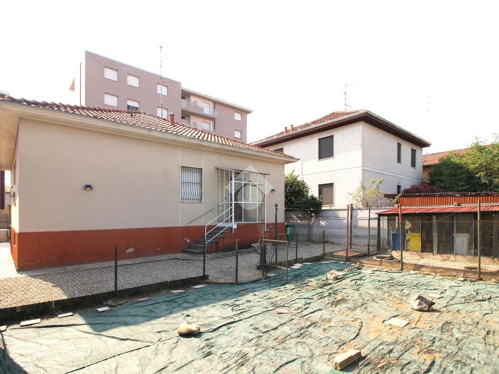 Villa Via Ippolito Nievo, Rho - foto 3