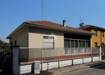 Villa Via Ippolito Nievo, Rho - foto 2