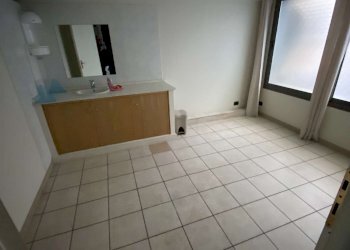 img_3257 - Negozio viale Hambury, 27, Alassio - foto 6