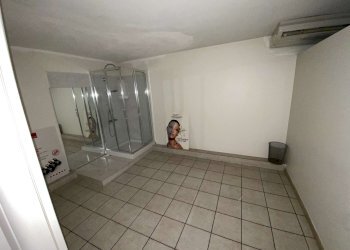 img_3261 - Negozio viale Hambury, 27, Alassio - foto 9