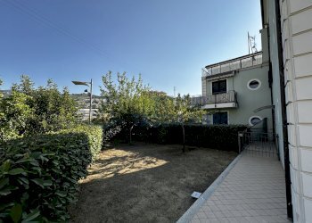 21.JPG - Appartamento Via Pastonchi, Riva Ligure - foto 23