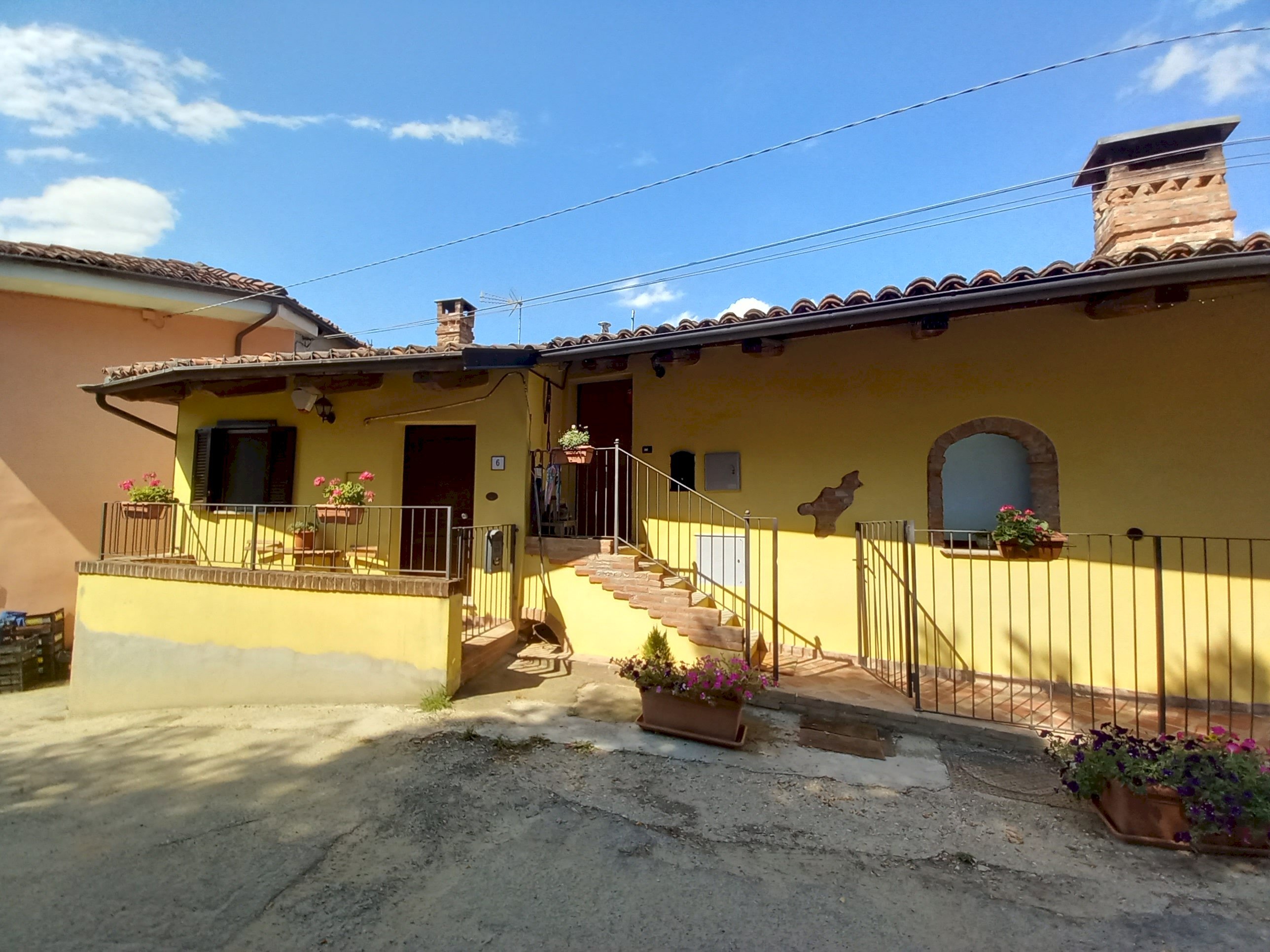 Semi-detached house Castelnuovo Don Bosco - photo 1