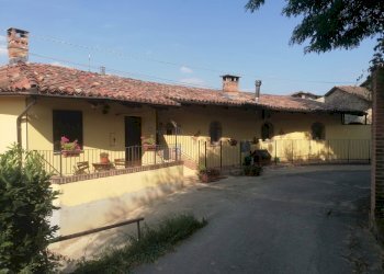 Casa semi indipendente Castelnuovo Don Bosco - foto 2