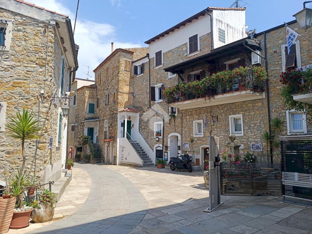 Two-room apartment Via Giuseppe Verdi, Seborga - photo 1