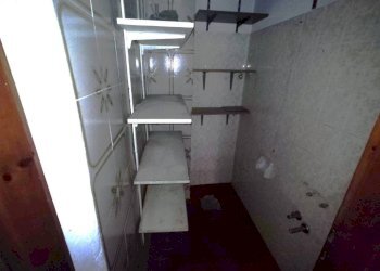 Ripostiglio - Negozio via Patrioti Martiri, Dolceacqua - foto 18